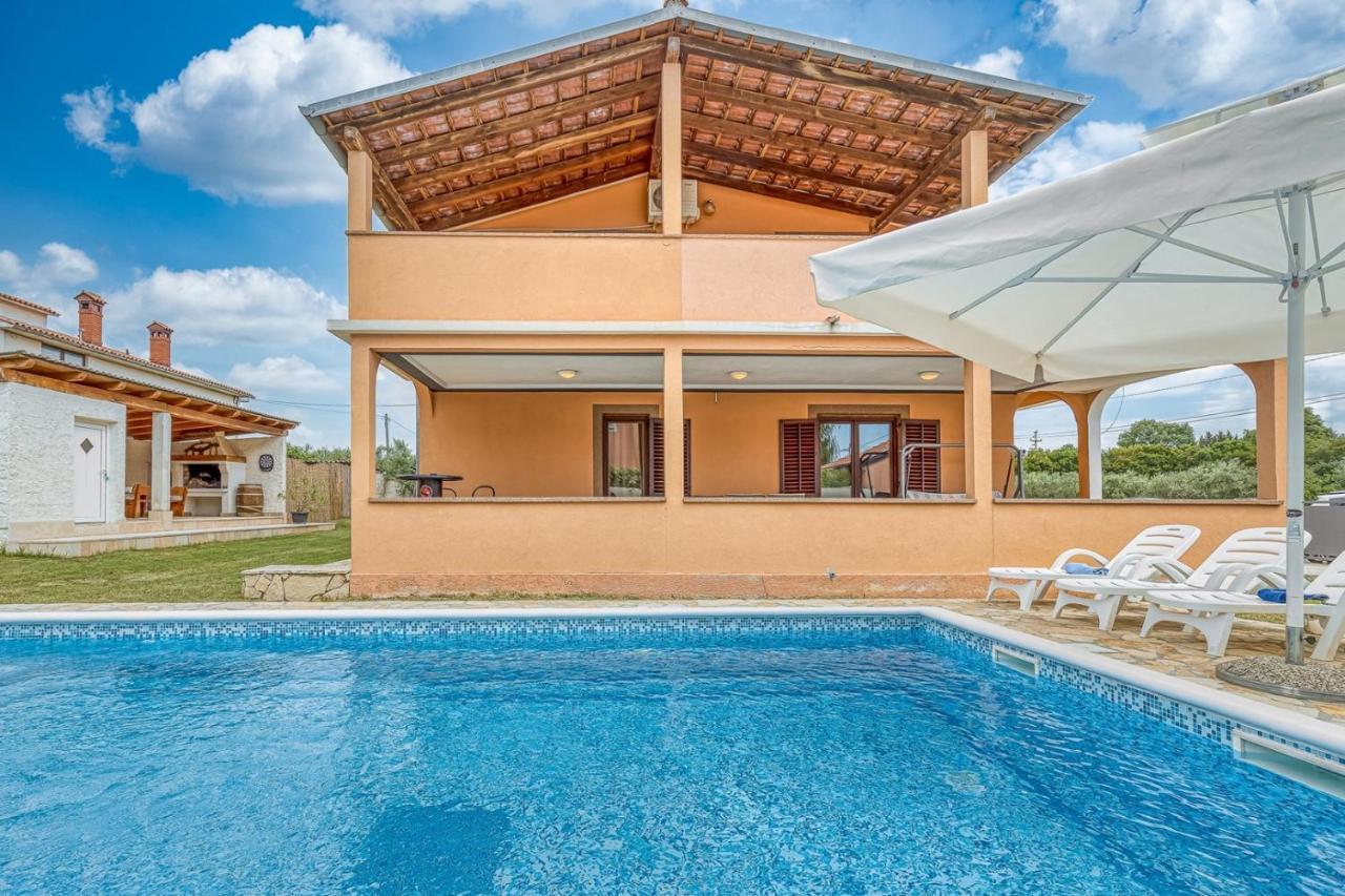 Emanuela With Private Pool Apartment Loborika Exterior photo