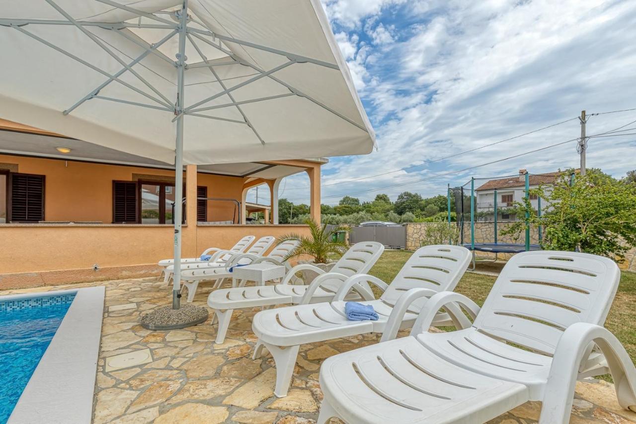 Emanuela With Private Pool Apartment Loborika Exterior photo