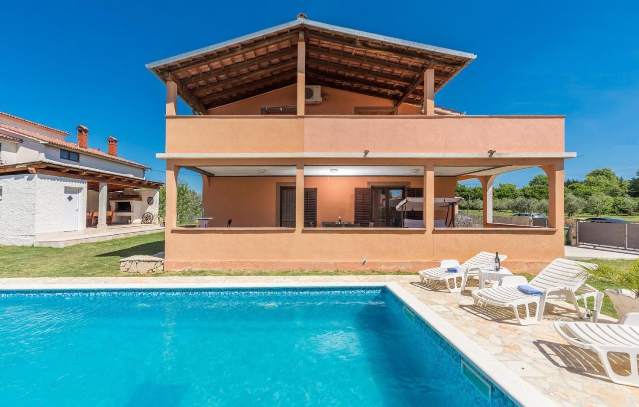 Emanuela With Private Pool Apartment Loborika Exterior photo
